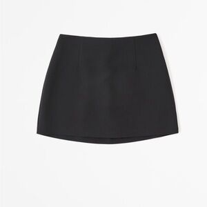Abercrombie and Fitch Scarlett Mini Skort size medium never worn NWT